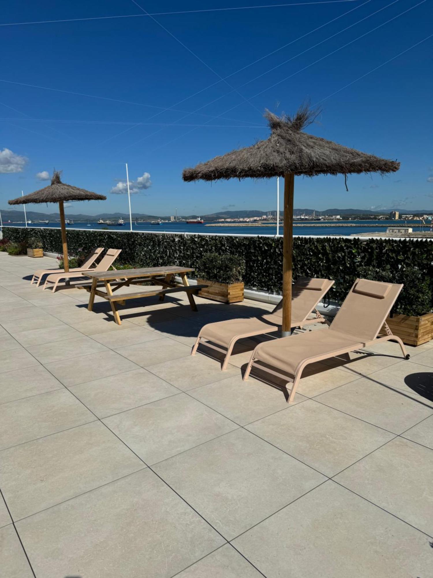 Marina Club Luxury Private Studio With Pool And Incredible Views Gibraltar Exterior foto